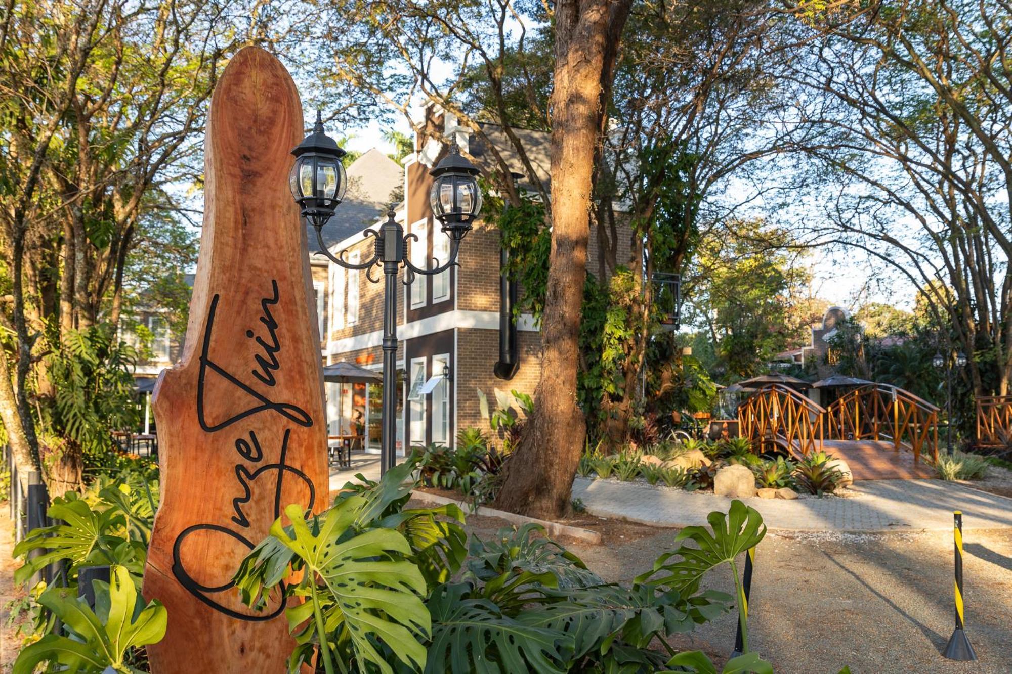Vilinha Tipica - Suite Onze Tuin - Entrada Com Senha - Somos Hospedagem Por Temporada Holambra Esterno foto